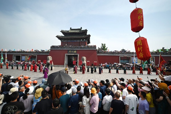 收客,、服務“兩張皮”　旅游團層層分包躲監(jiān)管